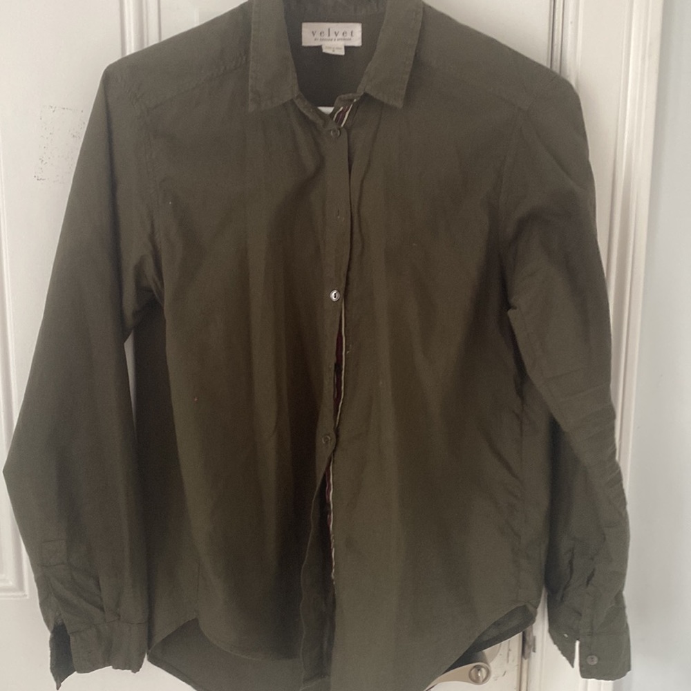 Button down - Picture 2 of 3